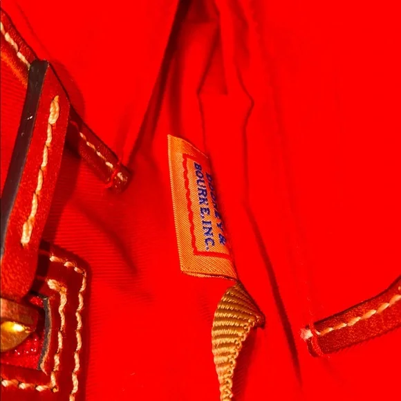 Dooney & Bourke Pebbled Leather Crossbody w/Dustbag - Picture 9 of 11